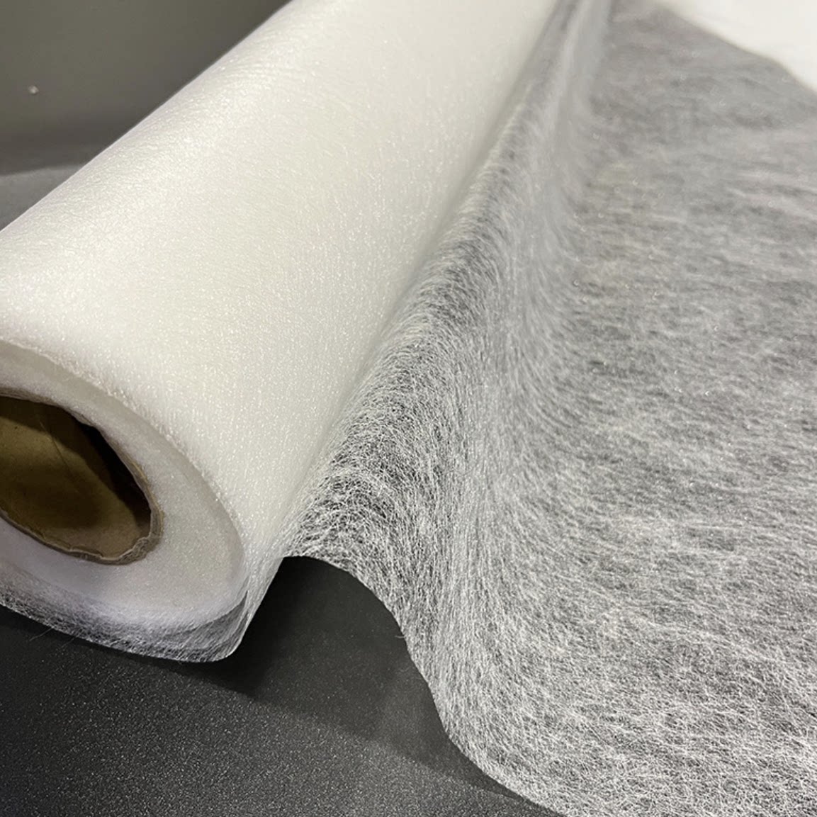 Interfacing Iron On - 0.3M X 20M Dwustronna klejona podkładka