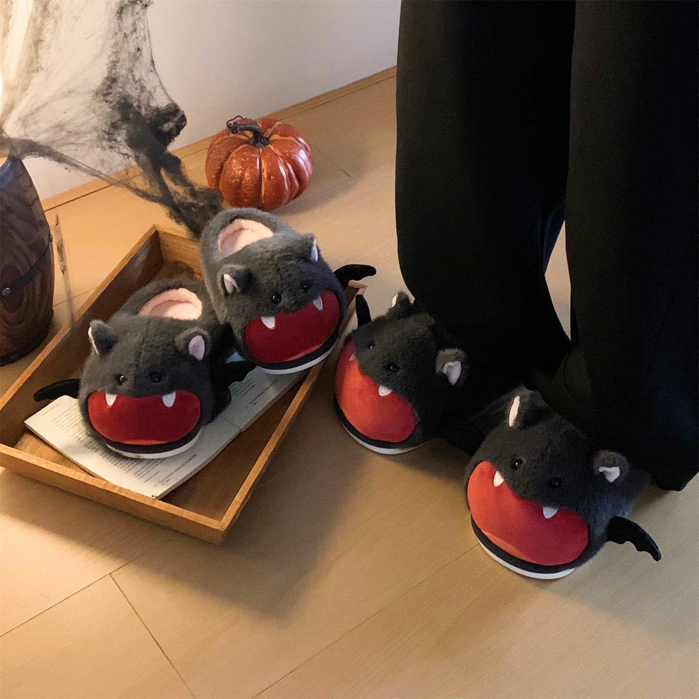 Kapcie damskie na Halloween w  – Sewing House recenzja i cena